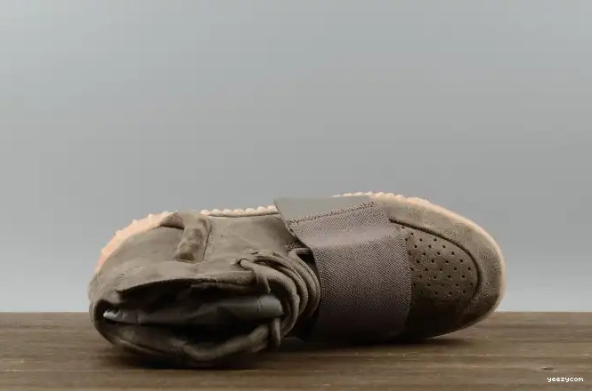 Yeezy BY2456 750 adidas Boost Brown Light 0629
